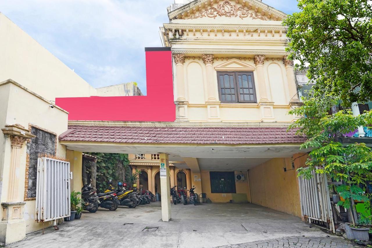 Oyo 91390 Kost Grand Royal Elite Hotel Surabaya Buitenkant foto