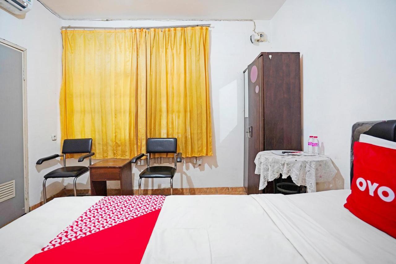 Oyo 91390 Kost Grand Royal Elite Hotel Surabaya Buitenkant foto