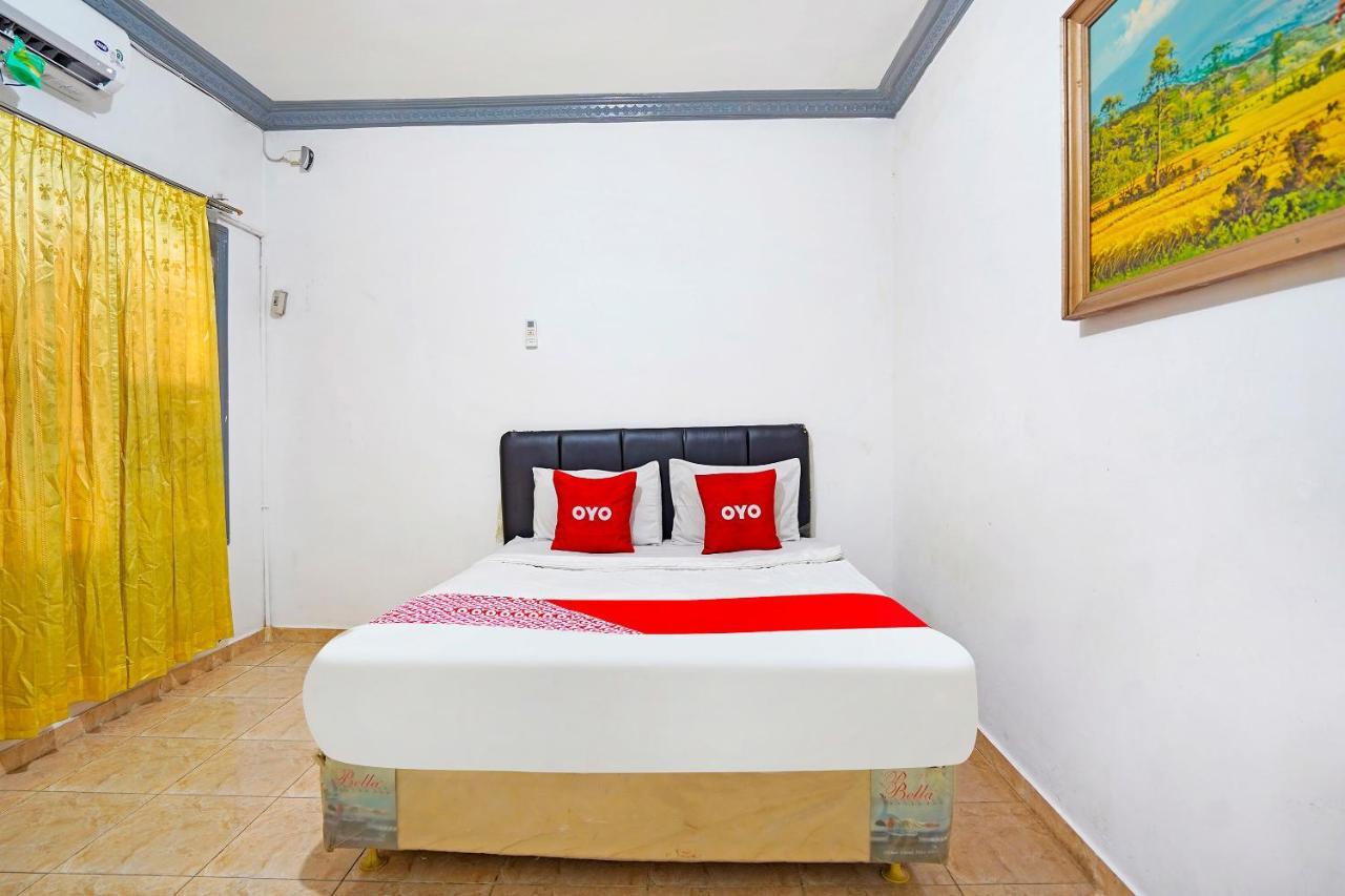 Oyo 91390 Kost Grand Royal Elite Hotel Surabaya Buitenkant foto