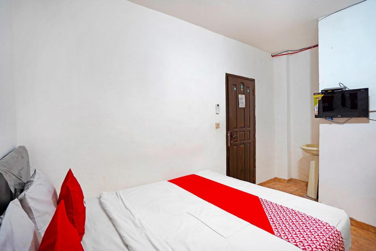 Oyo 91390 Kost Grand Royal Elite Hotel Surabaya Buitenkant foto