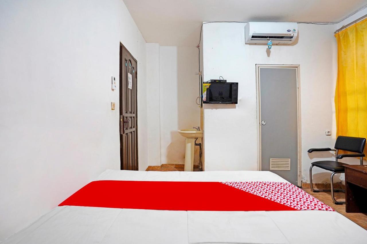 Oyo 91390 Kost Grand Royal Elite Hotel Surabaya Buitenkant foto