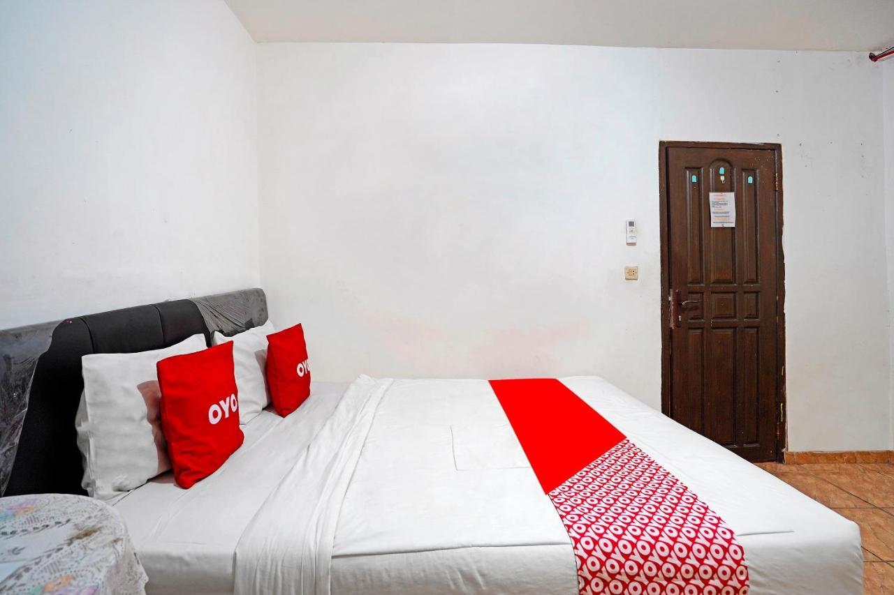 Oyo 91390 Kost Grand Royal Elite Hotel Surabaya Buitenkant foto