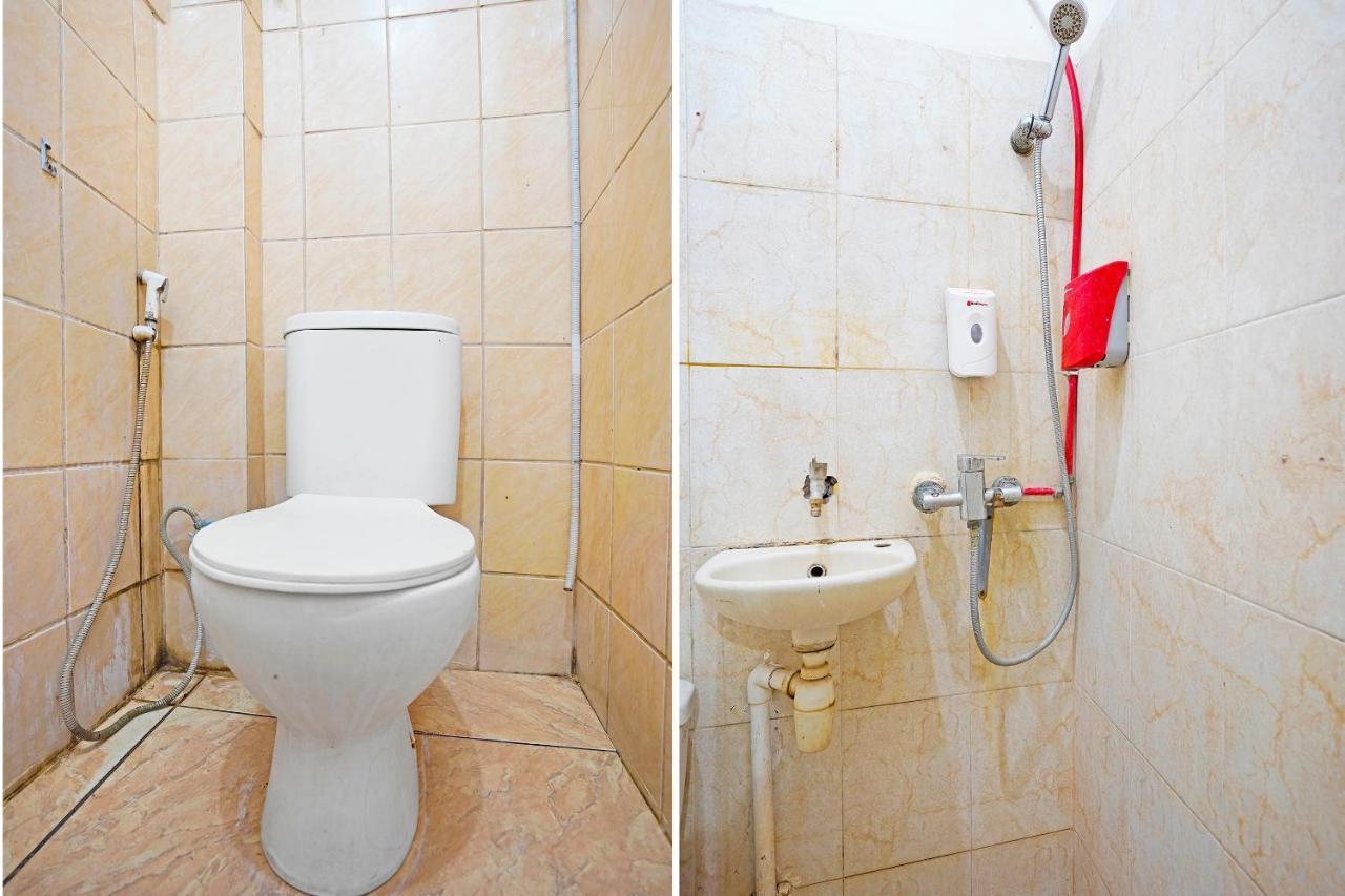 Oyo 91390 Kost Grand Royal Elite Hotel Surabaya Buitenkant foto